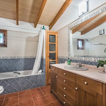 Santuiri Villa *